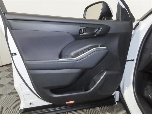 used 2023 Toyota Highlander car, priced at $36,136