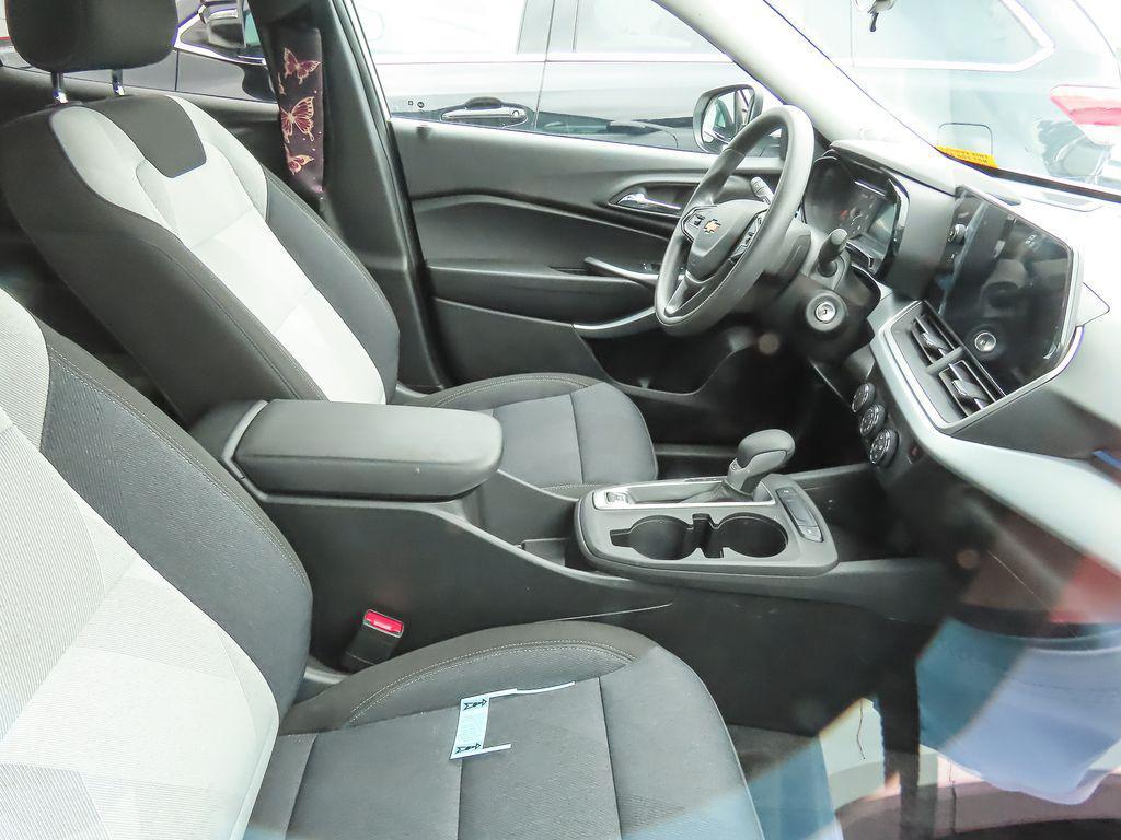 used 2024 Chevrolet Trax car, priced at $20,751