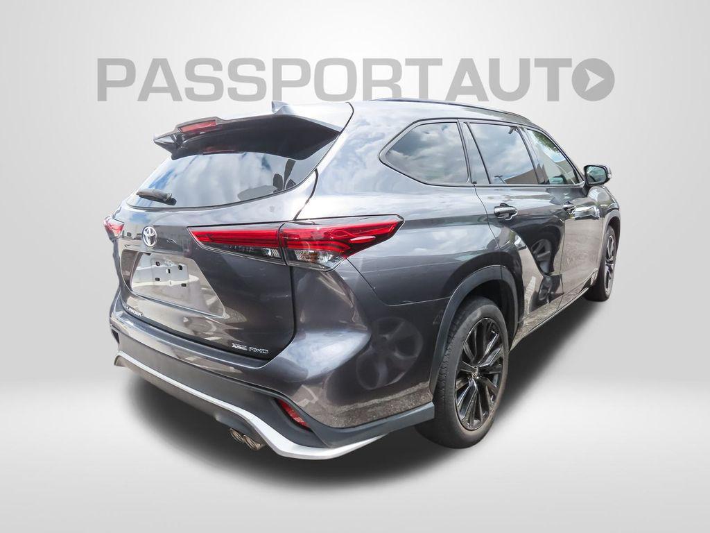 used 2023 Toyota Highlander car, priced at $39,894