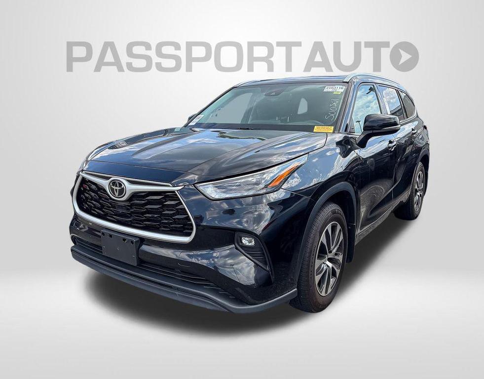used 2022 Toyota Highlander car, priced at $32,910
