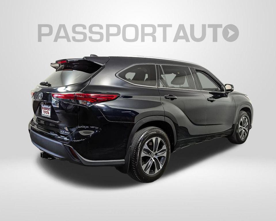 used 2022 Toyota Highlander car, priced at $32,230