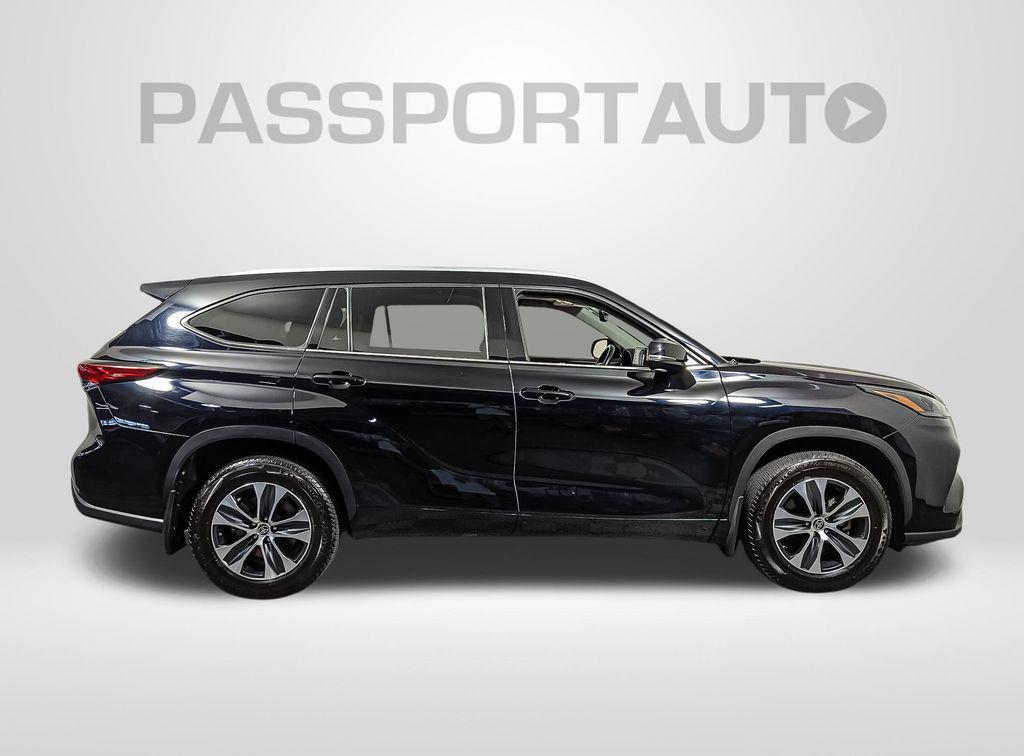 used 2022 Toyota Highlander car, priced at $32,230