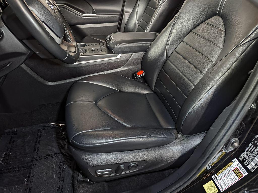 used 2022 Toyota Highlander car, priced at $32,230