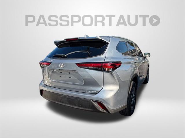 used 2022 Toyota Highlander car, priced at $38,933