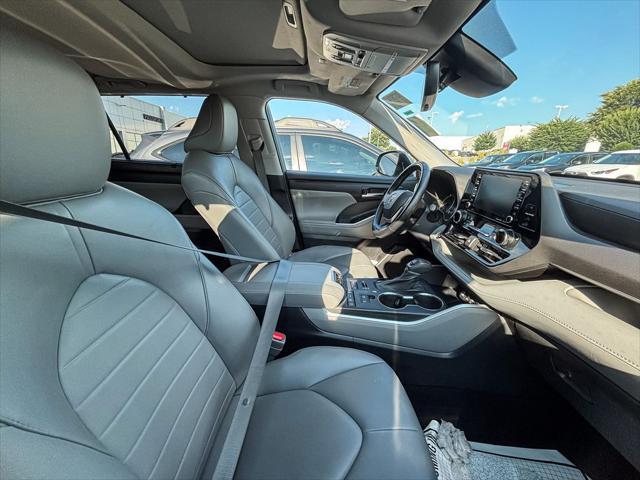 used 2022 Toyota Highlander car, priced at $38,933