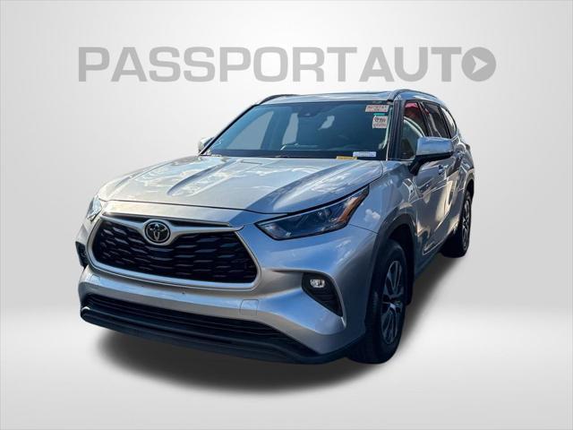 used 2022 Toyota Highlander car, priced at $38,933