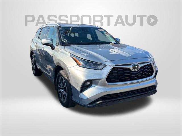 used 2022 Toyota Highlander car, priced at $38,933