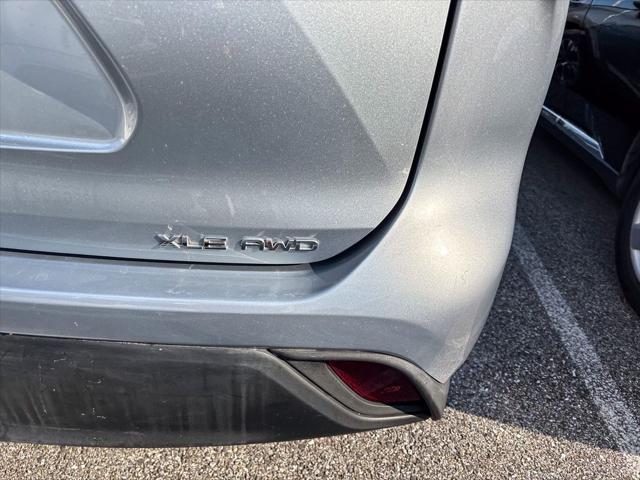 used 2022 Toyota Highlander car, priced at $38,933