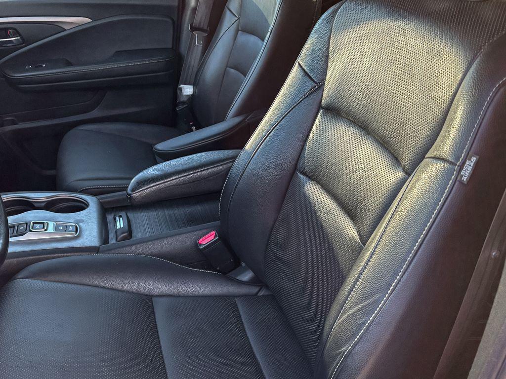 used 2022 Honda Ridgeline car, priced at $27,800