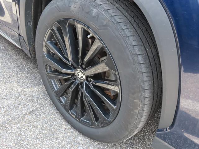 used 2024 Toyota Highlander car, priced at $42,560