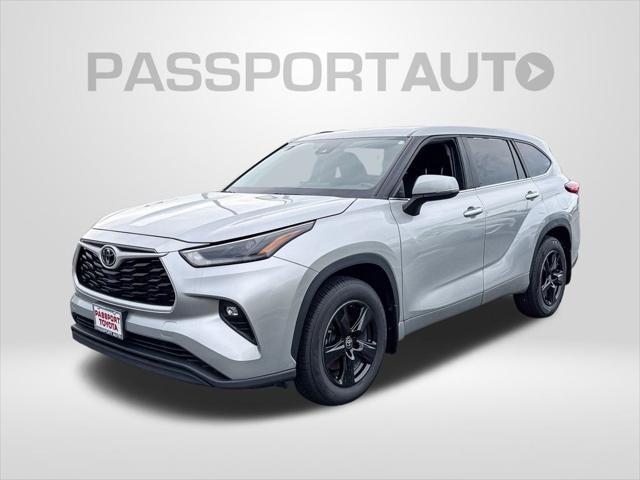 used 2023 Toyota Highlander car, priced at $30,617
