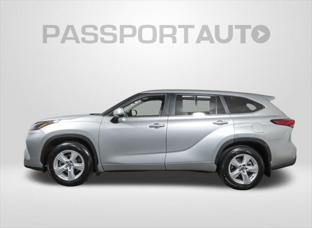 used 2023 Toyota Highlander car, priced at $34,500