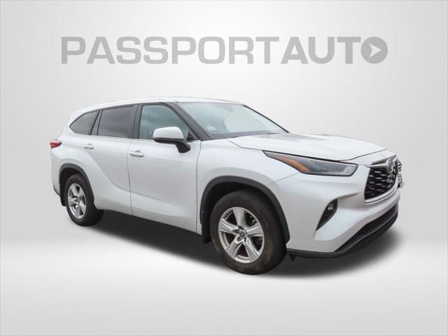 used 2023 Toyota Highlander car, priced at $35,423