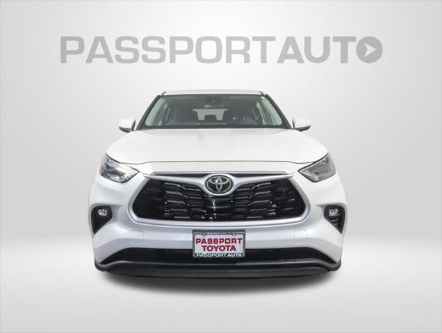 used 2023 Toyota Highlander car, priced at $34,266