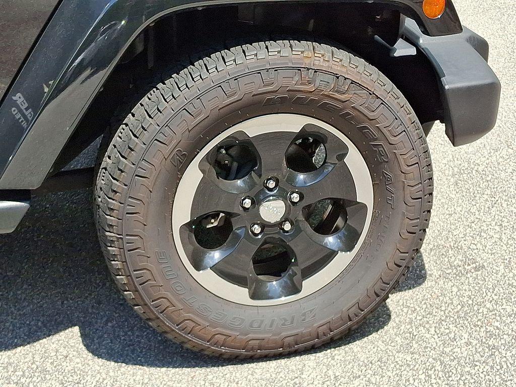used 2015 Jeep Wrangler Unlimited car, priced at $18,499
