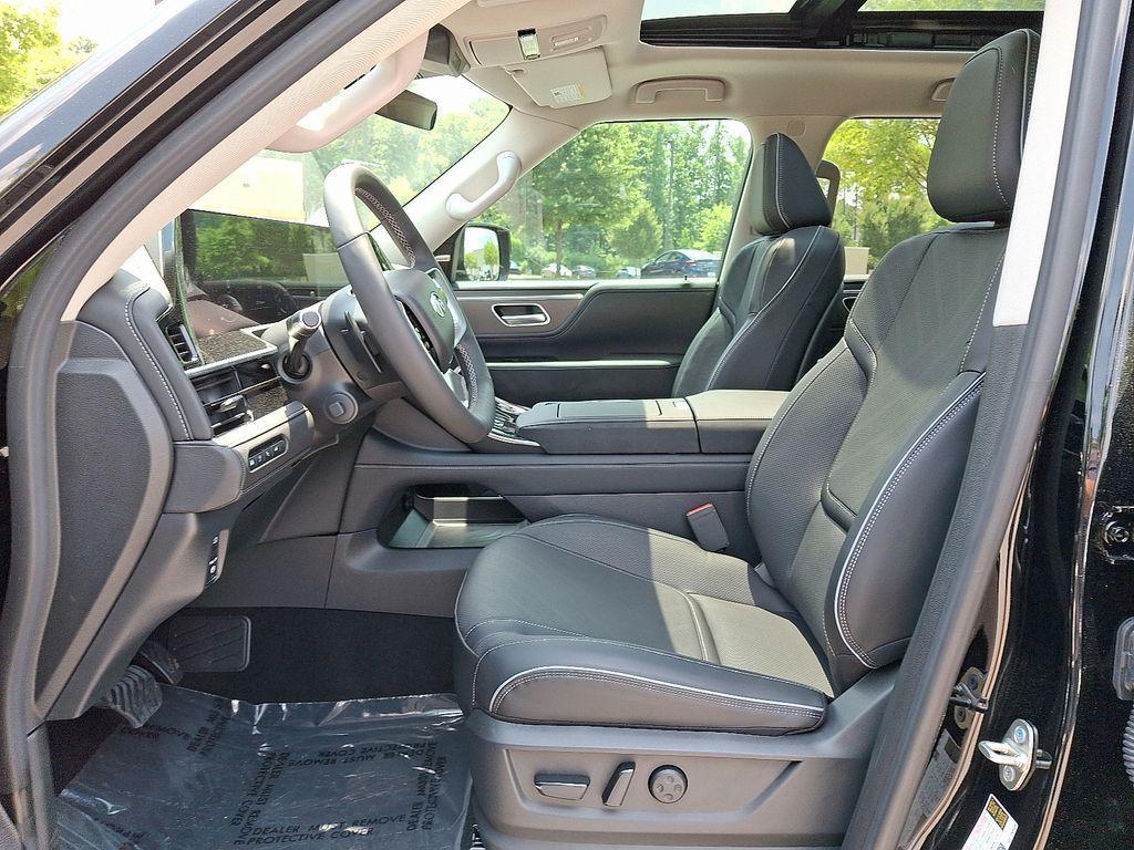 new 2025 INFINITI QX80 car, priced at $81,332