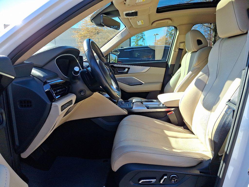 used 2023 Acura MDX car, priced at $38,299