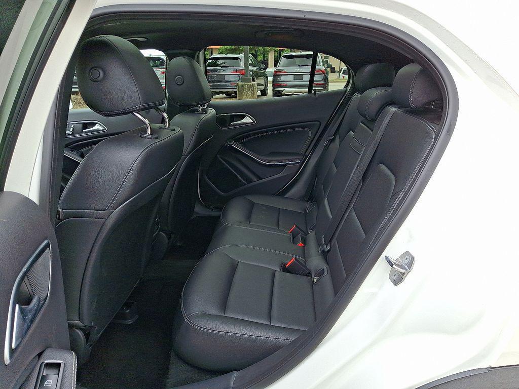 used 2020 Mercedes-Benz GLA 250 car, priced at $24,655