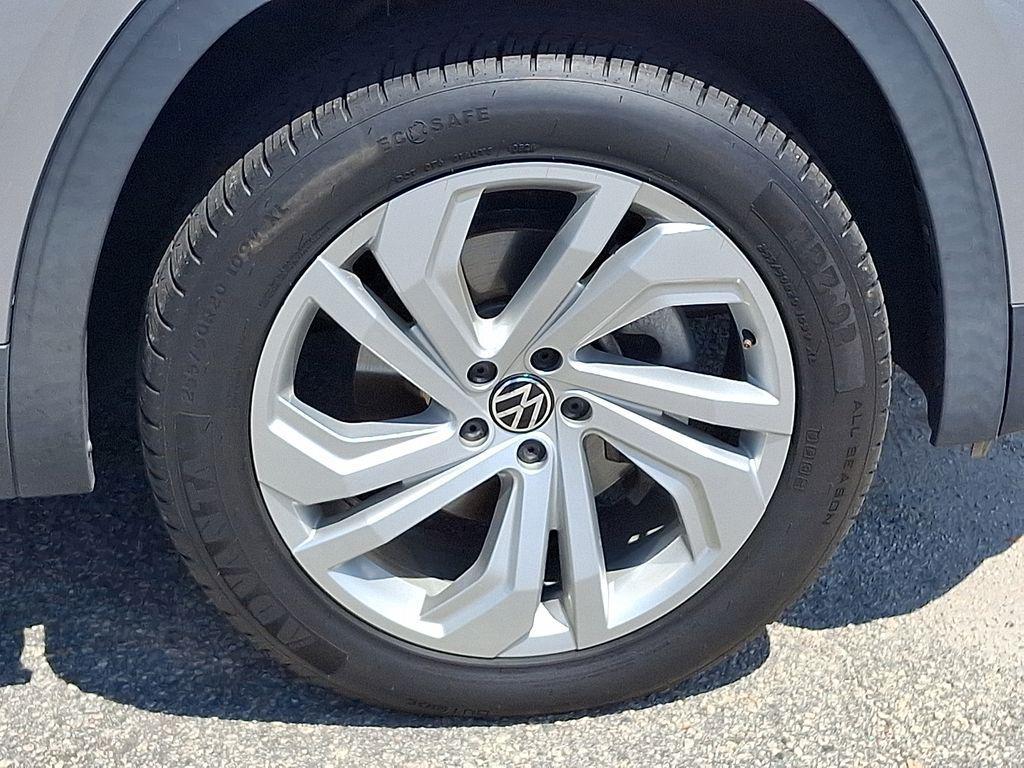 used 2020 Volkswagen Atlas Cross Sport car, priced at $21,999