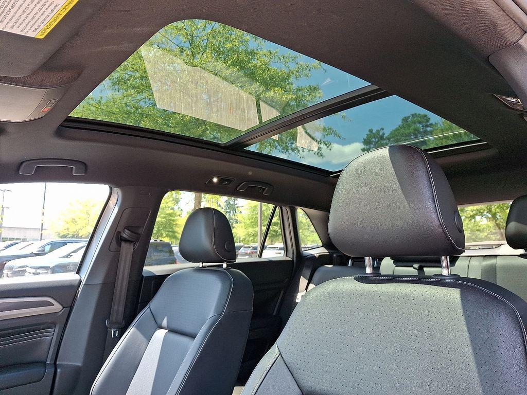 used 2020 Volkswagen Atlas Cross Sport car, priced at $21,999