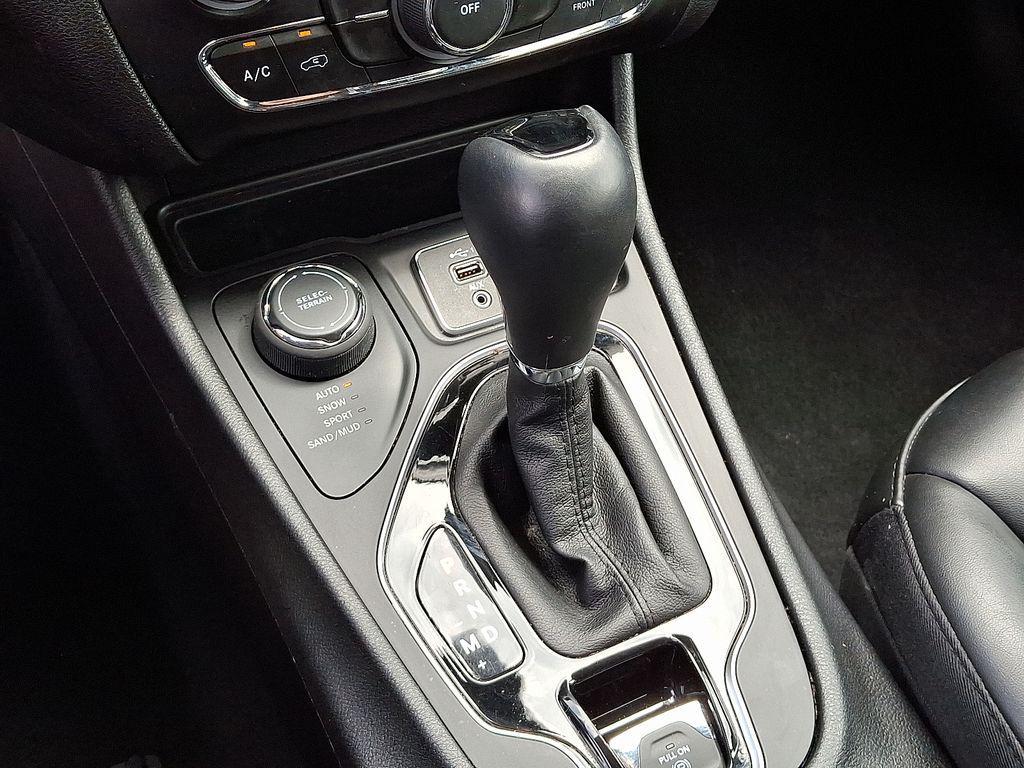used 2020 Jeep Cherokee car, priced at $19,385