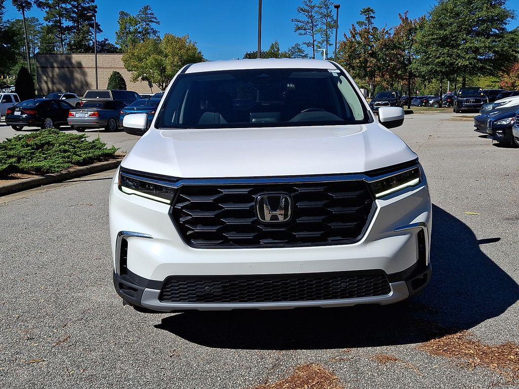 used 2025 Honda Pilot car, priced at $38,997
