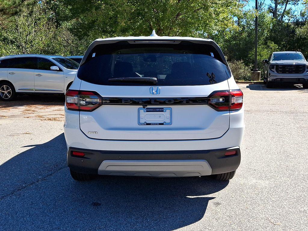 used 2025 Honda Pilot car, priced at $38,997