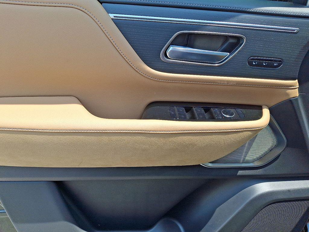 new 2025 INFINITI QX80 car, priced at $94,941