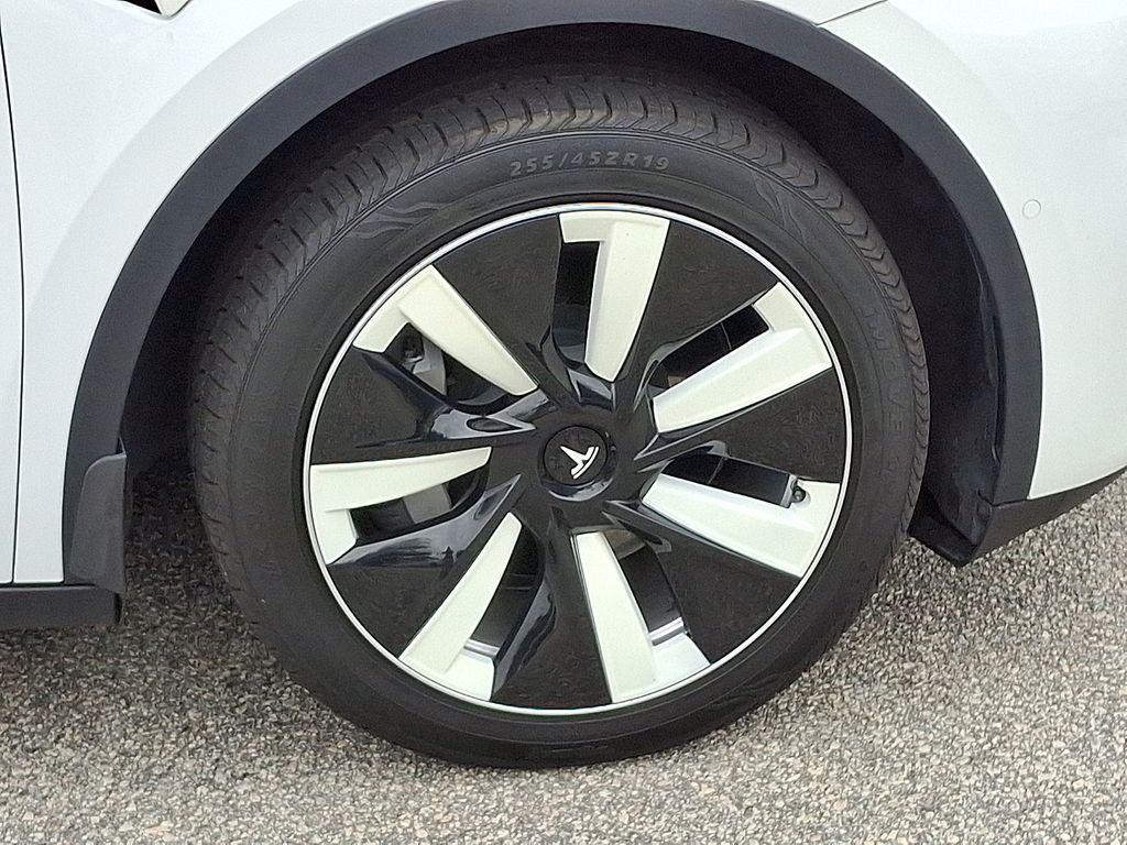 used 2022 Tesla Model Y car, priced at $27,699