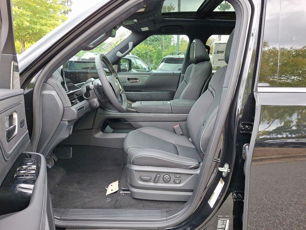 new 2026 INFINITI QX80 car