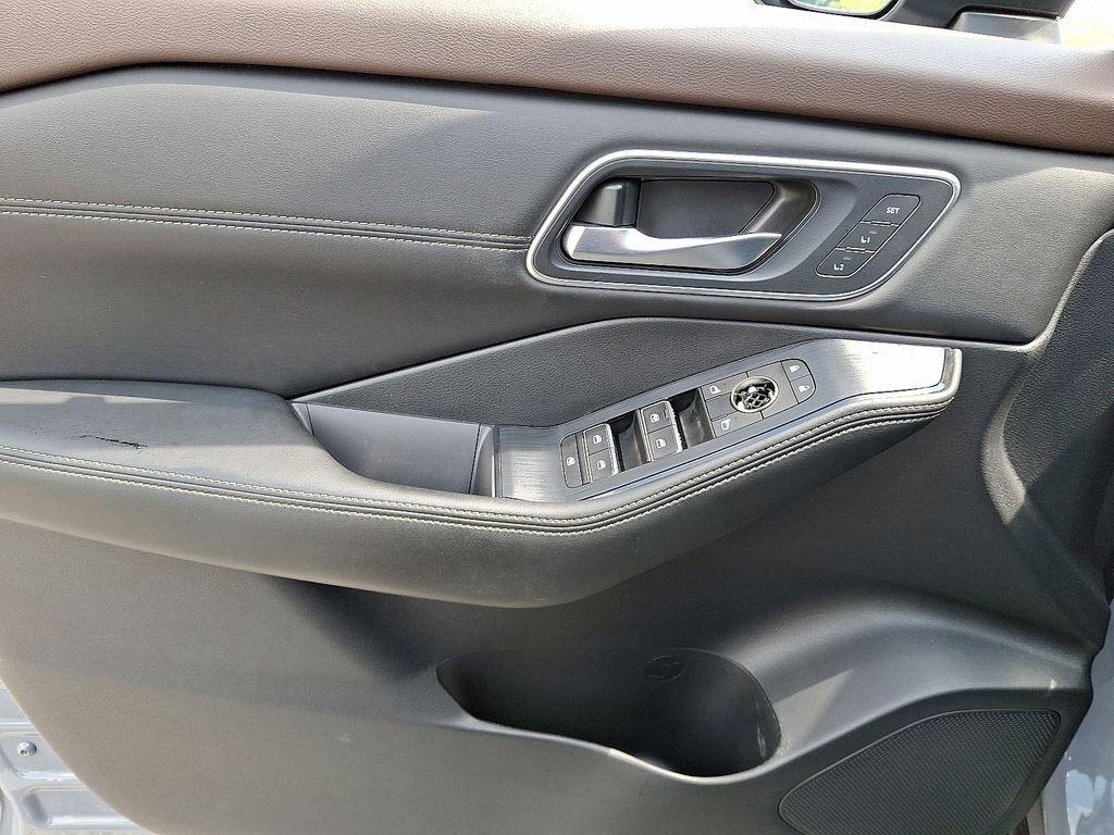 used 2023 Nissan Rogue car, priced at $26,299