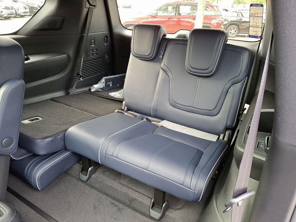 new 2026 INFINITI QX80 car