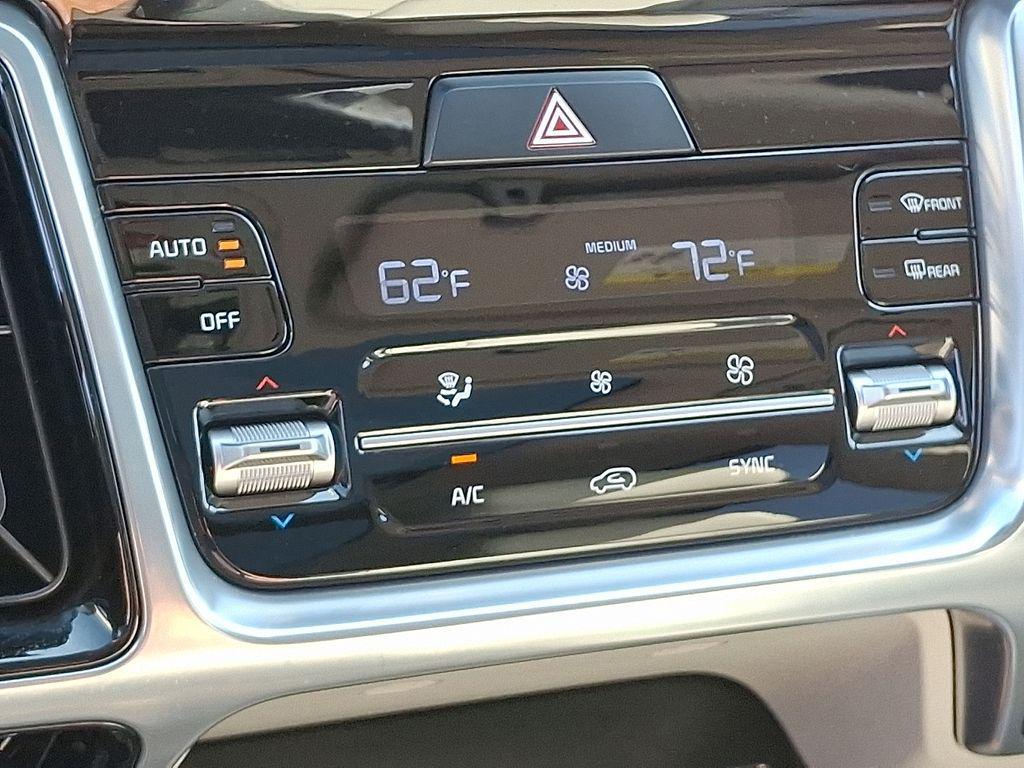 used 2023 Kia Sorento car, priced at $29,999