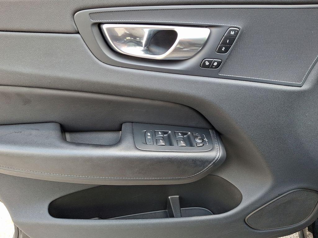 used 2023 Volvo XC60 car, priced at $32,215