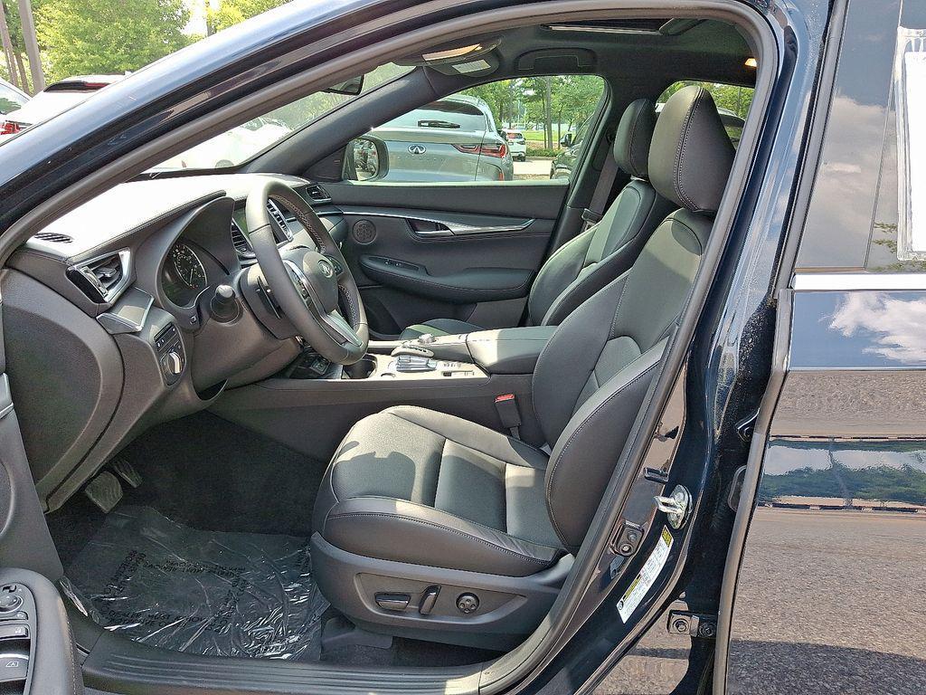 new 2025 INFINITI QX55 car, priced at $46,658