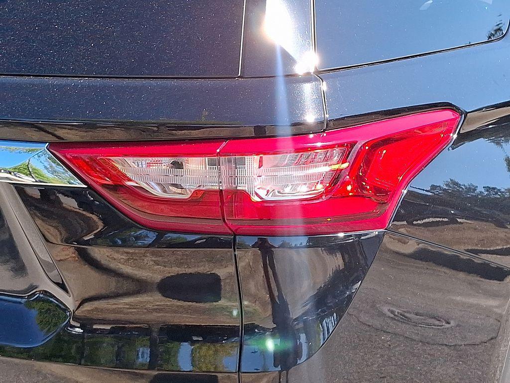 used 2020 Chevrolet Traverse car, priced at $24,487