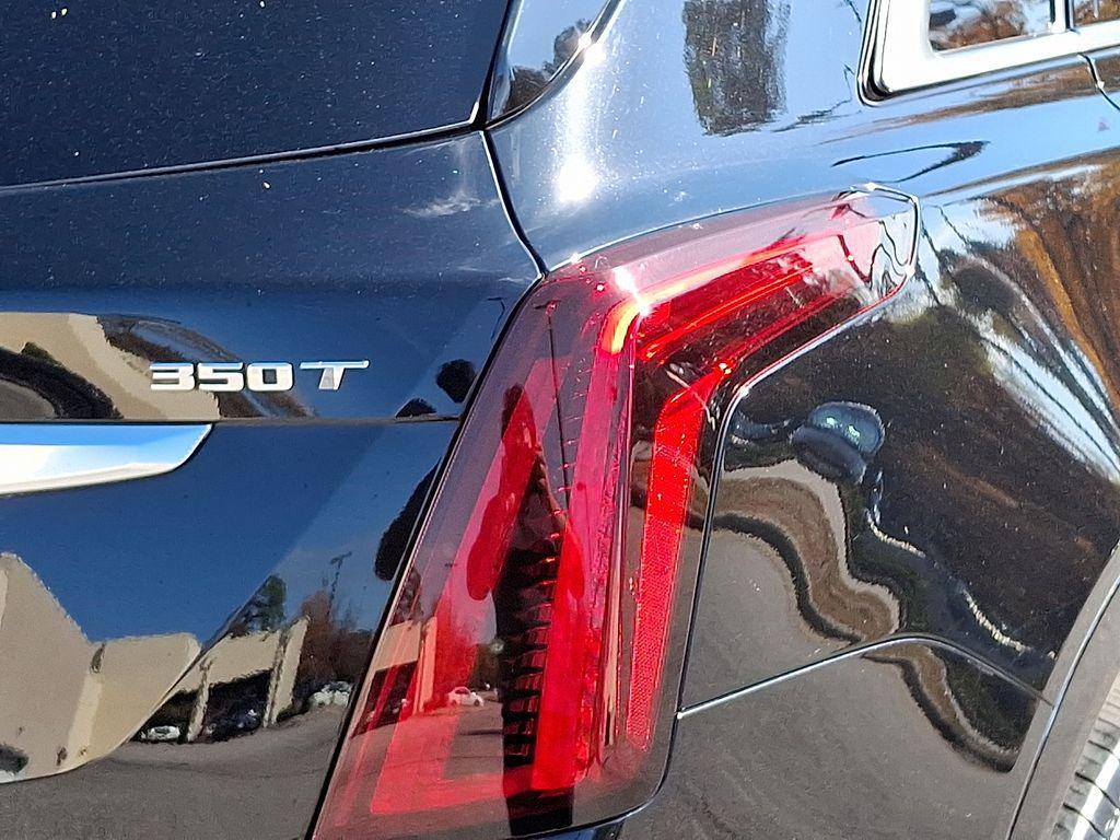 used 2022 Cadillac XT5 car, priced at $27,997