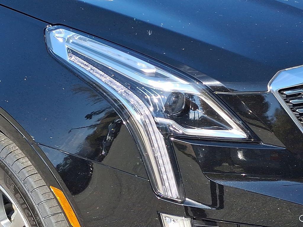 used 2022 Cadillac XT5 car, priced at $27,997