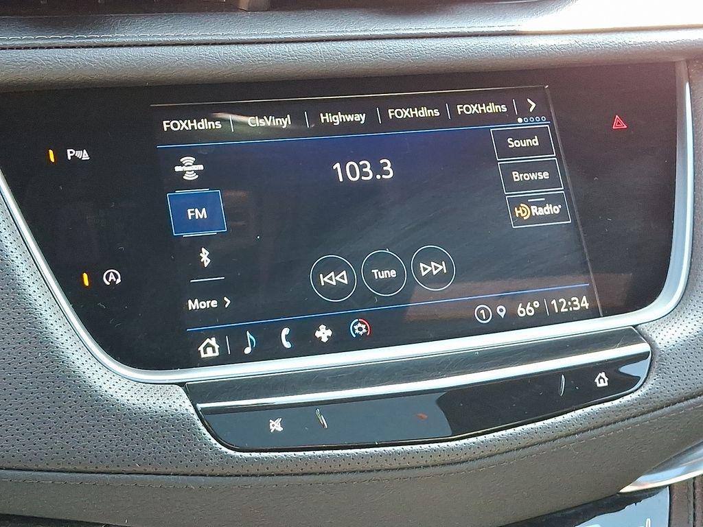 used 2022 Cadillac XT5 car, priced at $27,997