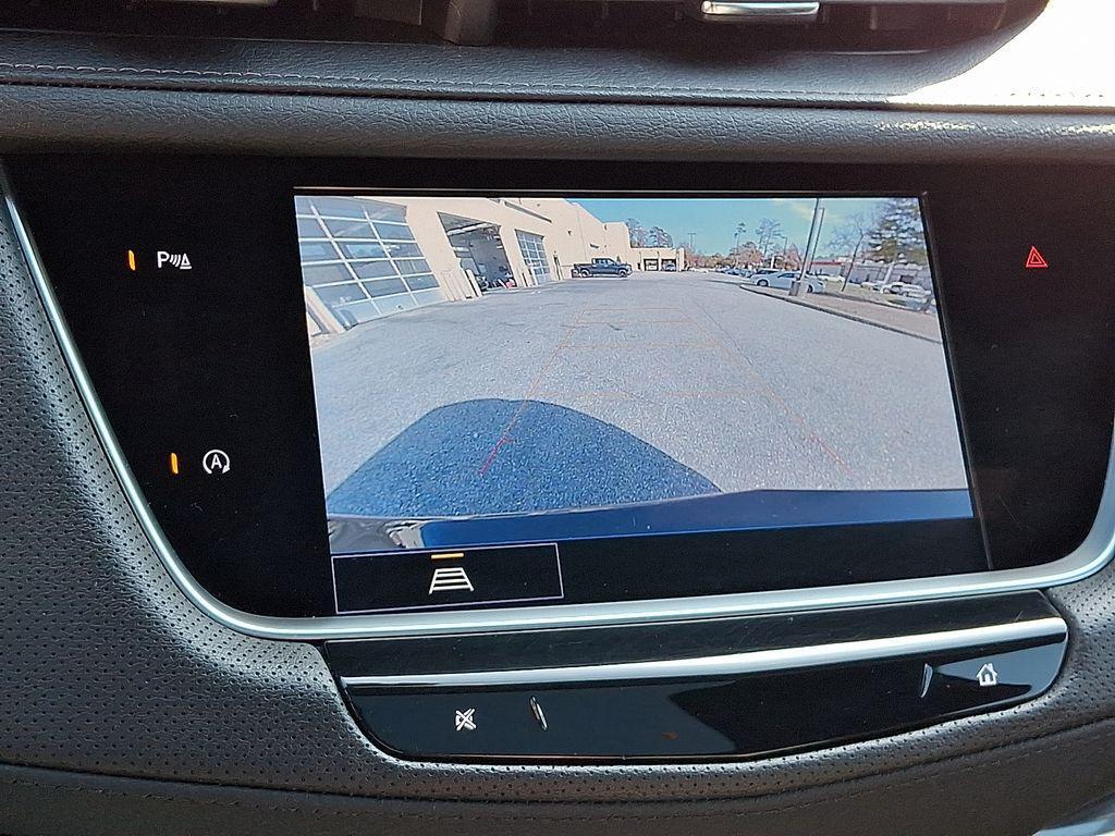 used 2022 Cadillac XT5 car, priced at $27,997