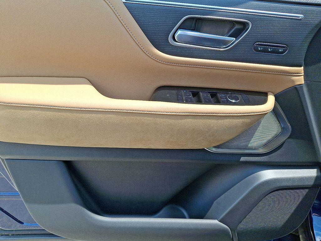 new 2025 INFINITI QX80 car, priced at $94,941
