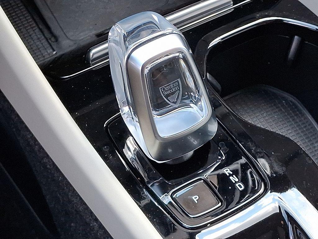used 2024 Volvo XC40 car, priced at $35,799