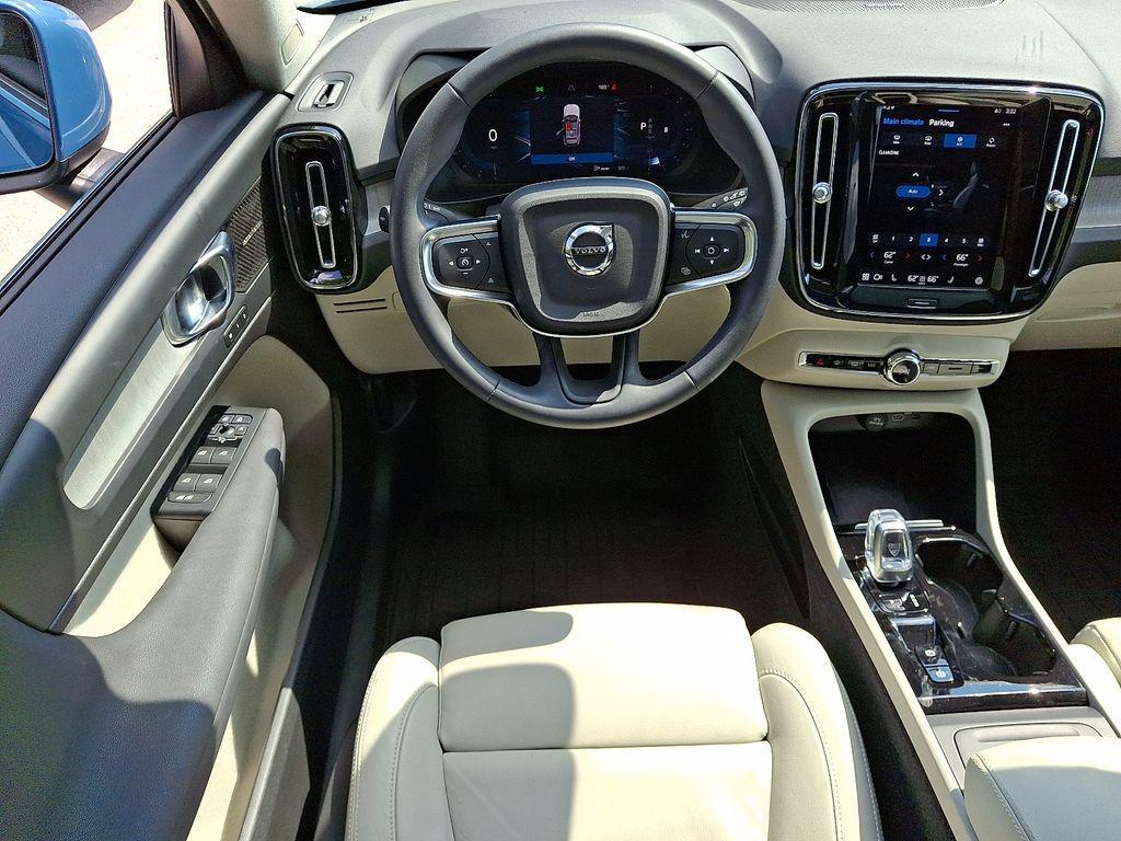 used 2024 Volvo XC40 car, priced at $35,799