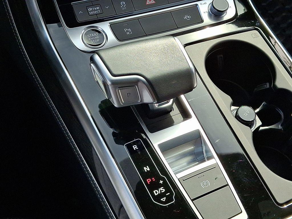 used 2025 Audi Q7 car, priced at $51,997
