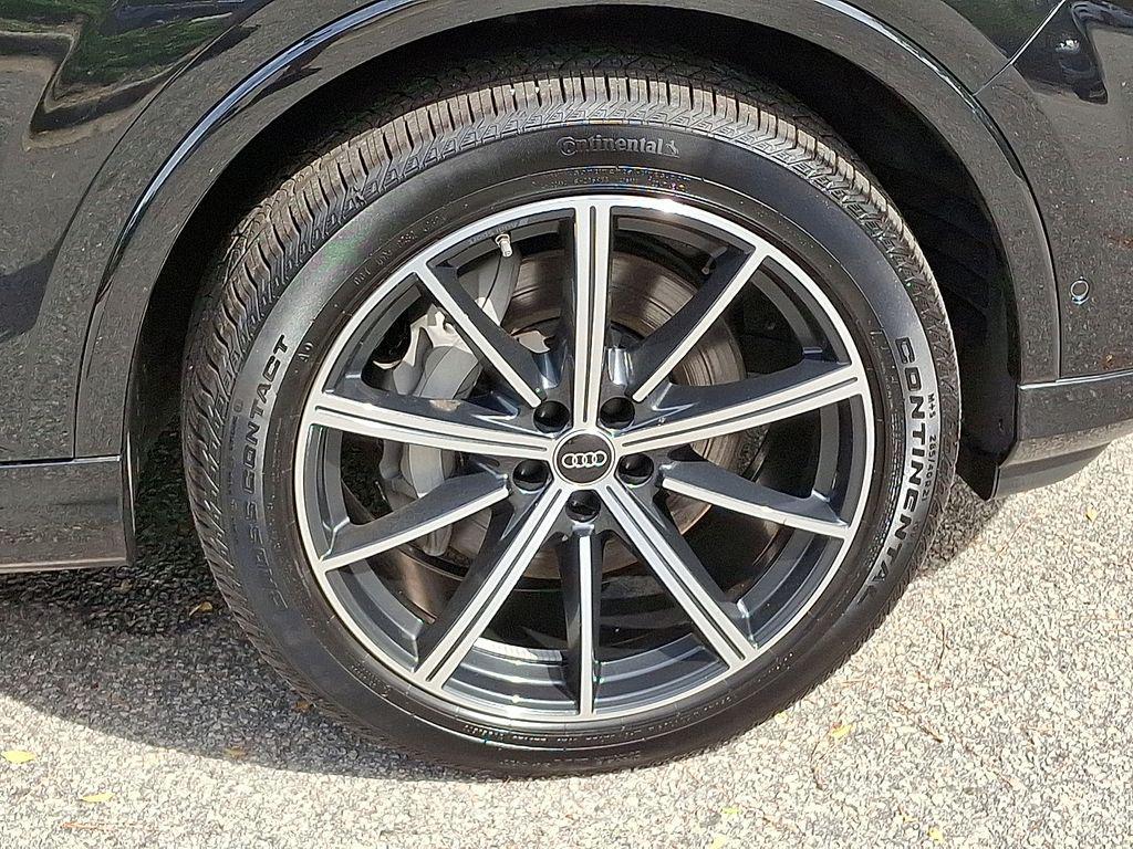 used 2025 Audi Q7 car, priced at $51,997