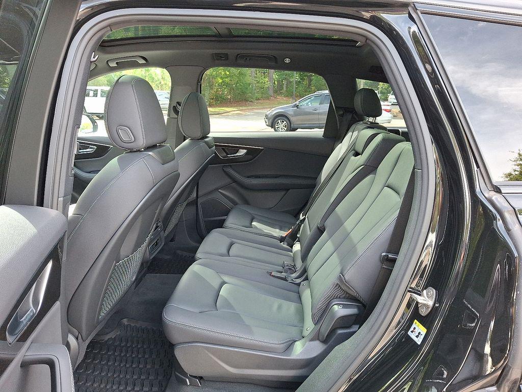 used 2025 Audi Q7 car, priced at $51,997
