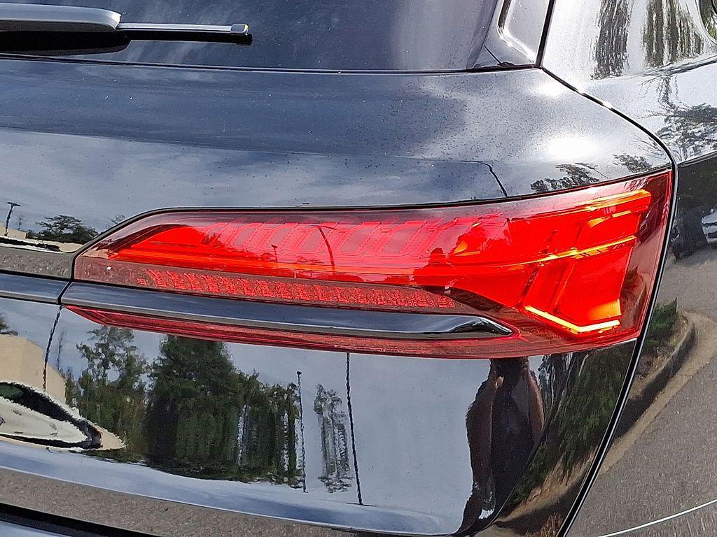 used 2025 Audi Q7 car, priced at $51,997