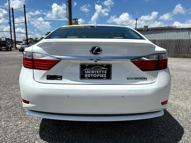 used 2014 Lexus ES 300h car, priced at $18,999