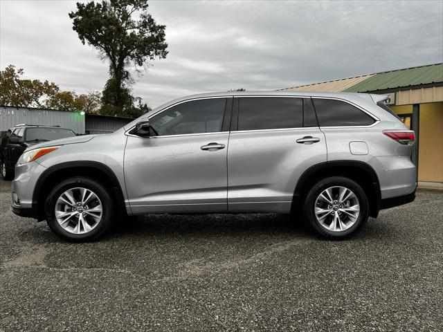 used 2016 Toyota Highlander car, priced at $17,999