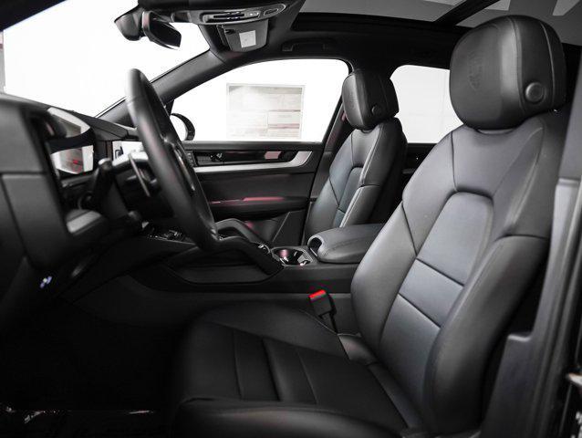 new 2025 Porsche Cayenne car, priced at $122,425